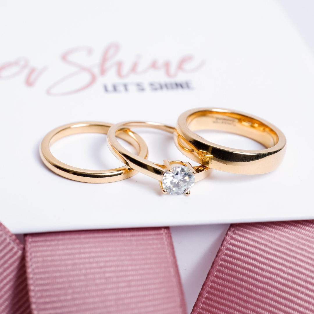 Trio de boda con piedra circonia de 0.50CT - Oro solido