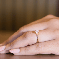 Anillo de compromiso Alma Unida con piedra mosanita 0.50CT