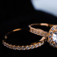 El Trío Perfecto con circonia en forma cuadrada - Bañado en oro vermeil 18K