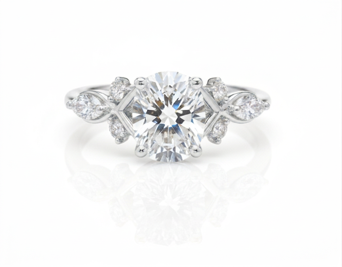 Jardín de Luz · Anillo de compromiso oval botánico en plata 925 — SilverShine (vista 5)