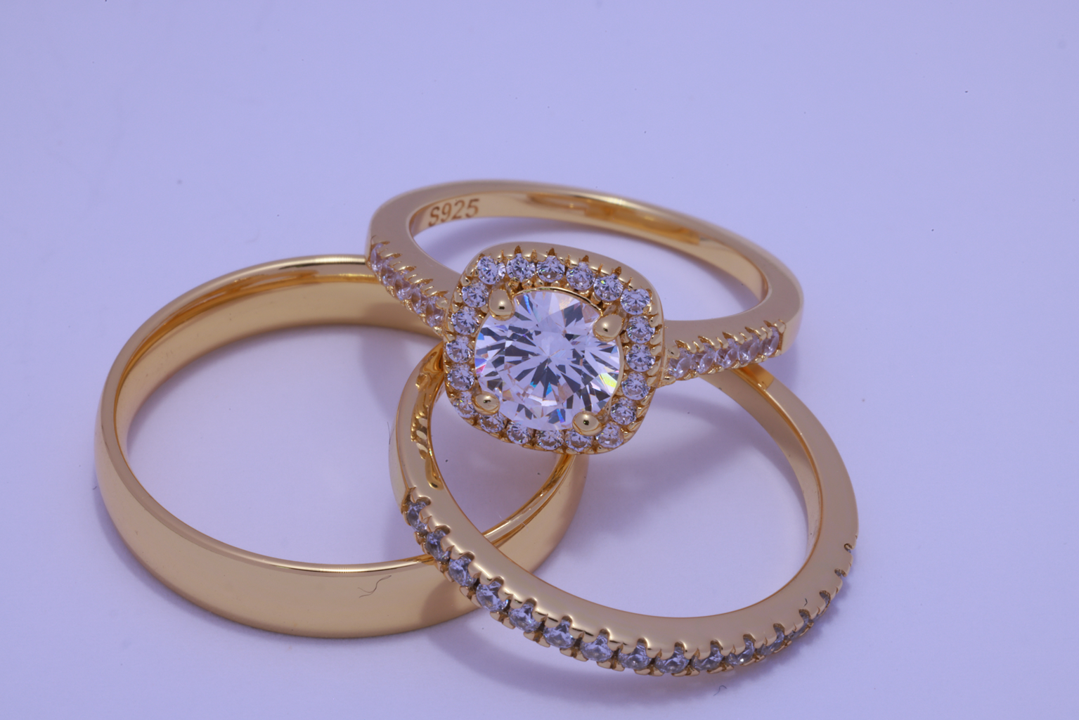 El Trío Perfecto con circonia en forma cuadrada - Bañado en oro vermeil 18K